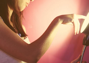 Curiosity leads us to seek out painful and unpleasant outcomes