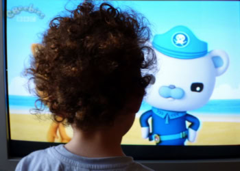 Too much TV related to drops in school readiness, especially among low-income children