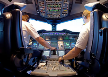 Study of airline pilots highlights the danger of relying on predictable scenarios for training