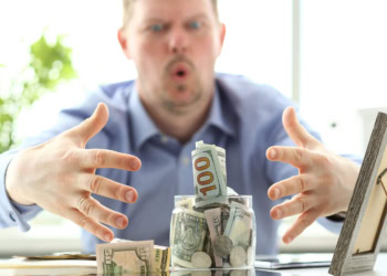 Sexual ads trigger financial impatience in hungry men — but have the opposite effect in women