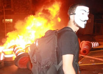 Non-clinical psychopathic traits linked to support of violent social change