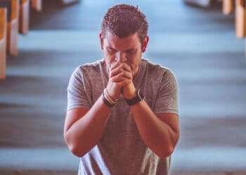 Religion mitigates feelings of depression by providing a sense of meaning, study suggests