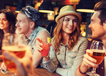 Bar patrons feel more attractive the closer it is to closing time, regardless of how much alcohol they’ve had