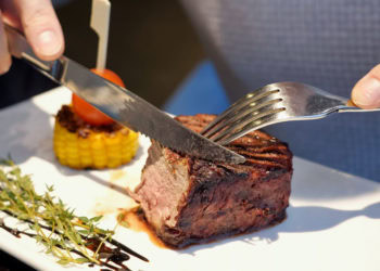 Meat consumption is associated with better mental health, meta-analysis finds