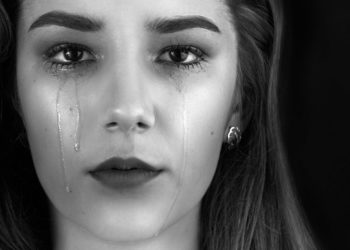 Crying without a clear reason elicits perceptions of lower competence while crying in general does not