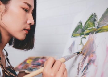 Study sheds light on psychological factors that influence the link between creative ability and real-life achievement