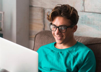 41% of teenagers can’t tell the difference between true and fake online health messages