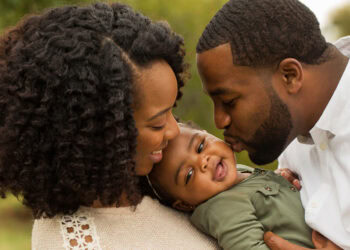 New study on race, happiness, and parenting uncovers a surprising pattern of results