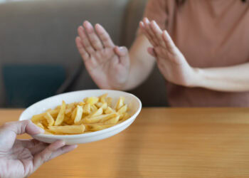 A surprisingly simple technique may help reduce cravings for high calorie foods