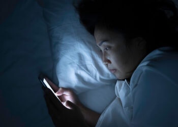 Bedtime procrastination is linked to harsh and unpredictable environments in childhood, study finds