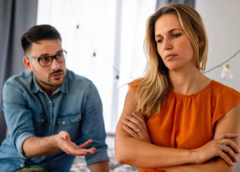 Couples in which the woman is the only earner report lower life satisfaction