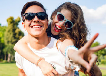 Romantic relationships linked to disturbed sleep patterns in adolescents, study finds