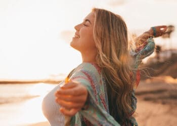 Individuals spending more time in daylight have lower risk of mental health disorders