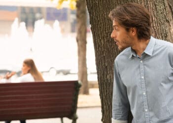 Celebrity admiration vs. obsession: New study sheds light on stalking behaviors