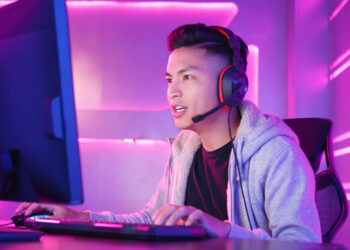 Longer gaming sessions are associated with improved cognitive functions and motor control