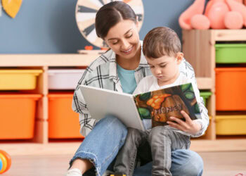 Children with autism show different patterns of attention during shared book reading, new study finds