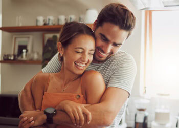 Women prefer feminine male faces in times of material scarcity, study finds