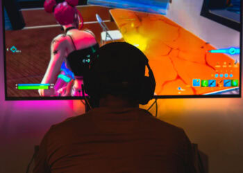 Playing “Fortnite” can expand social networks and boost well-being, study suggests