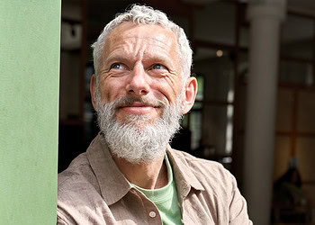 New psychology research untangles the links between valuing happiness and well-being