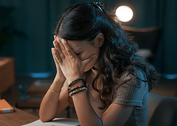 New study links stress to bedtime procrastination in university students