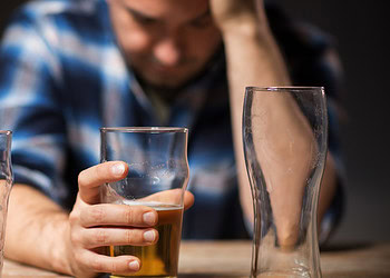 Study finds altered brain responses to anticipated threat in individuals with alcohol use disorder