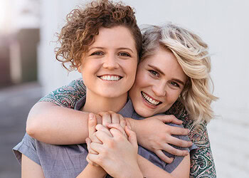 Heterosexual and homosexual individuals value altruism equally in potential mates