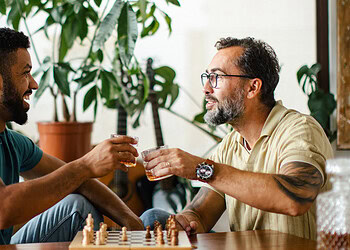 Is drinking together more fun? Study sheds light on the science of shared intoxication