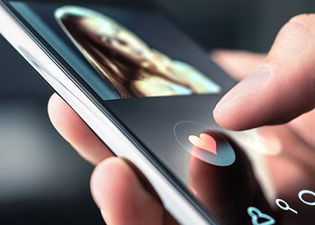 These common insecurities may be fueling dating app obsession