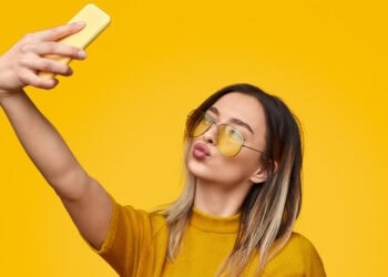 Women who misrepresent themselves on dating apps more likely to consider cosmetic surgery