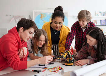 Emotional intelligence predicts success in student teamwork