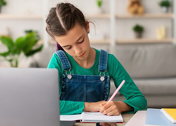 Scientists observe “striking” link between social AI chatbots and psychological distress