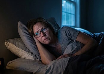 The racing mind of insomnia may stem from flattened circadian rhythms