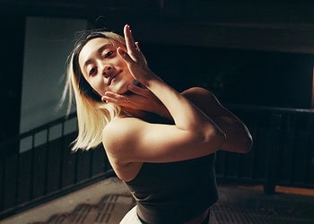 Scientists discover a pet’s fascinating “afterglow effect” on romantic couples