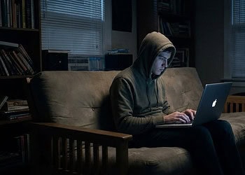 Scientists observe “striking” link between social AI chatbots and psychological distress