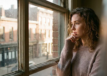 Childhood adversity linked to poorer cognitive function across different patterns of aging