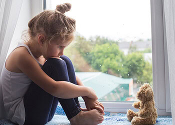 Mothers and fathers report diverging trends in relationship conflict during early childhood