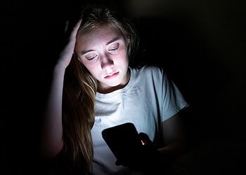 The psychological desire to be the “true” victim predicts anti-democratic attitudes