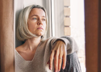People who feel lonely show altered brain activity when processing internal physical signals