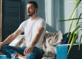 Most long-term singles stay satisfied with their lives over 11 years, study finds