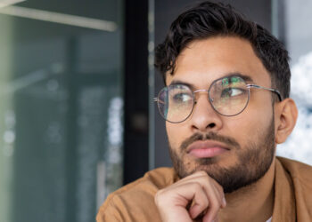 People who score higher on intelligence tests tend to rate their own attractiveness slightly lower