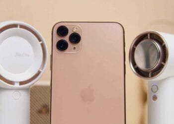 Simple Ways to Keep Your Phone Cool During Summer