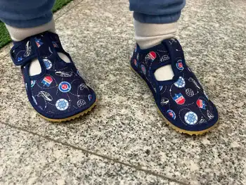 Papucei barefoot de interior material textil pentru cresa sau gradinita talpa antiderapanta,flexibila marimi 24,25,26,27 Perfecti pentru gradinita Papucei barefoot de interior material textil pentru cresa sau gradinita talpa antiderapanta,flexibila marimi 24,25,26,27 Perfecti pentru gradinita