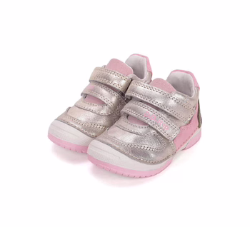 Pantofi pentru primii pași din piele naturală, DDSTEP, pentru fete, confortabili și eleganți.