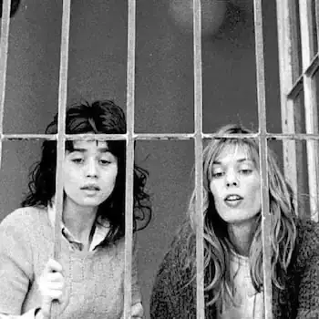 Maria Schneider e Joan Townsend in ospedale psichiatrico a Roma