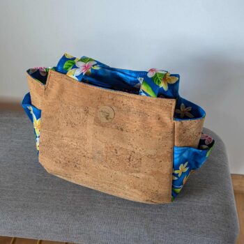 Sac Ora en liège et tissu bleu fleurs frangipaniers