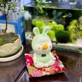 Tượng gốm decor giúp góc làm việc thư giãn và nhẹ nhàng hơn