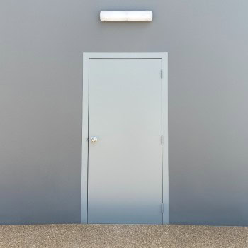 sentry 100.TP Industrial Tilt Panel Door Warehouse