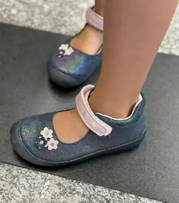 Balerini din piele din colecția „înapoi la școală” de la DD Step, model barefoot
