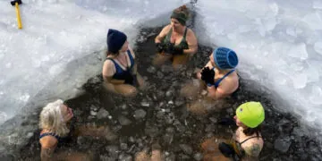 The Heat And Cold Effect: What Contrast Therapy Does To Your Body And Brain