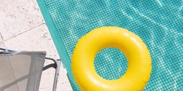 Un petit garçon mort noyé dans une piscine